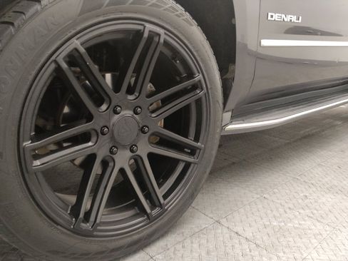 Used 2016 GMC Yukon Denali w/ Open Road Package image 31