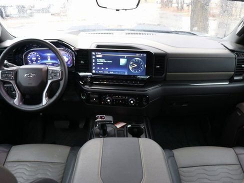 Used 2024 Chevrolet Silverado 1500 ZR2 w/ Technology Package image 17