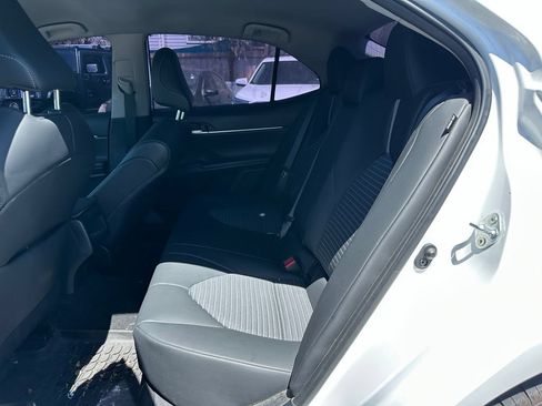 Used 2024 Toyota Camry SE FWD image 7