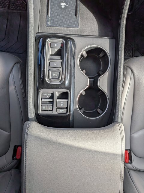 Used 2023 Honda Pilot Touring image 15