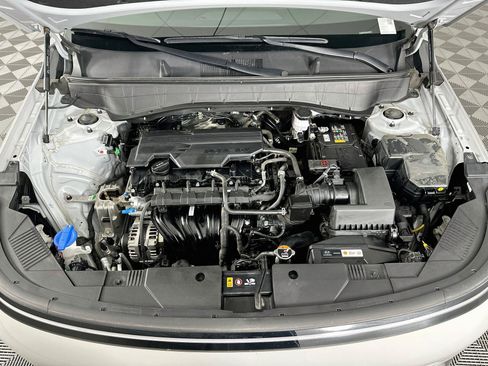 Used 2025 Hyundai Kona SEL AWD/4WD image 33