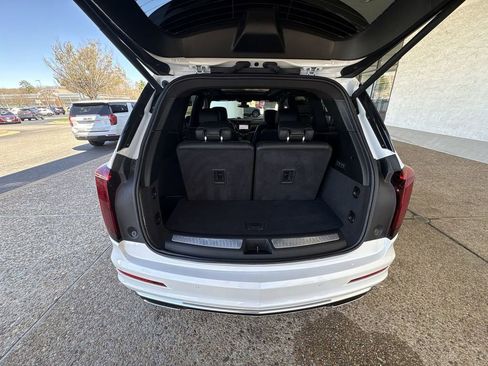 Certified 2025 Cadillac XT6 Premium Luxury AWD/4WD image 27