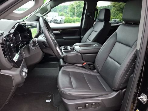 Used 2025 GMC Sierra 1500 SLT AWD/4WD image 13