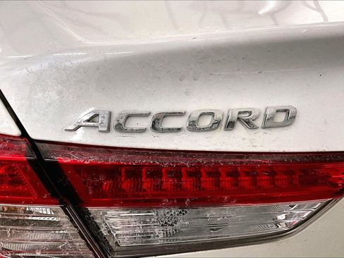 Used 2022 Honda Accord EX-L image 13