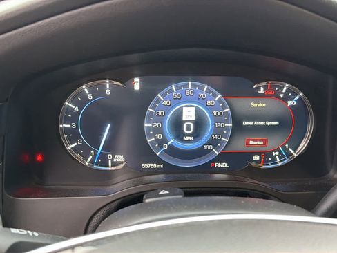 Used 2019 Cadillac Escalade ESV Premium Luxury image 16