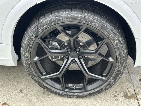 New 2026 Audi RS Q8 performance image 4