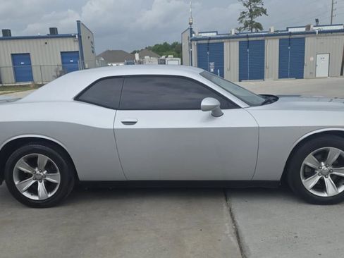 Used 2020 Dodge Challenger SXT w/ Driver Convenience Group RWD image 35