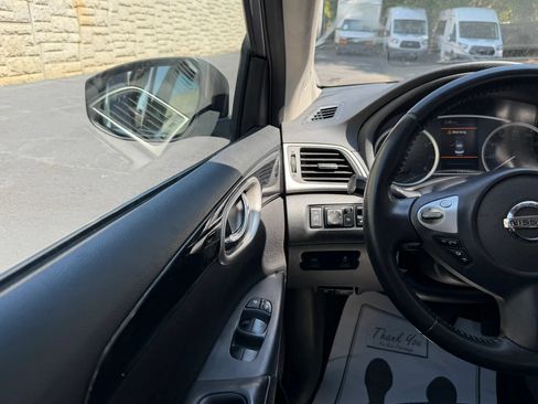 Used 2019 Nissan Sentra SV FWD image 18