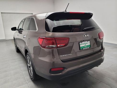 Used 2020 Kia Sorento FWD V6 image 6