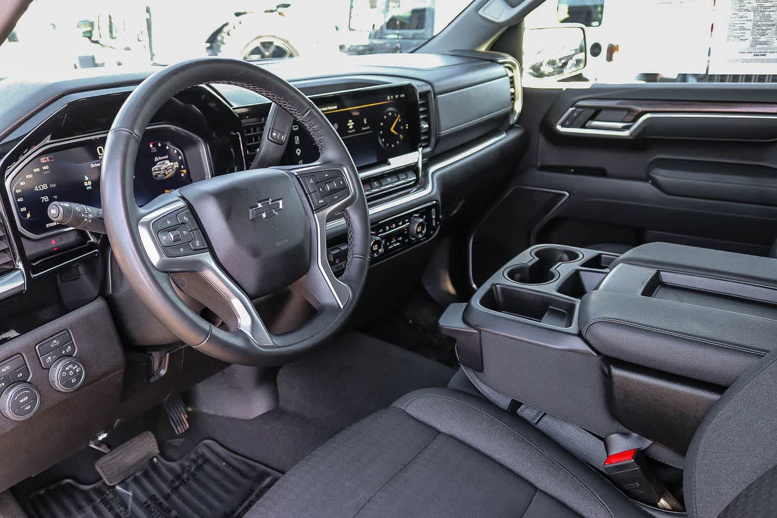 Used 2026 Chevrolet Silverado 1500 RST AWD/4WD image 17