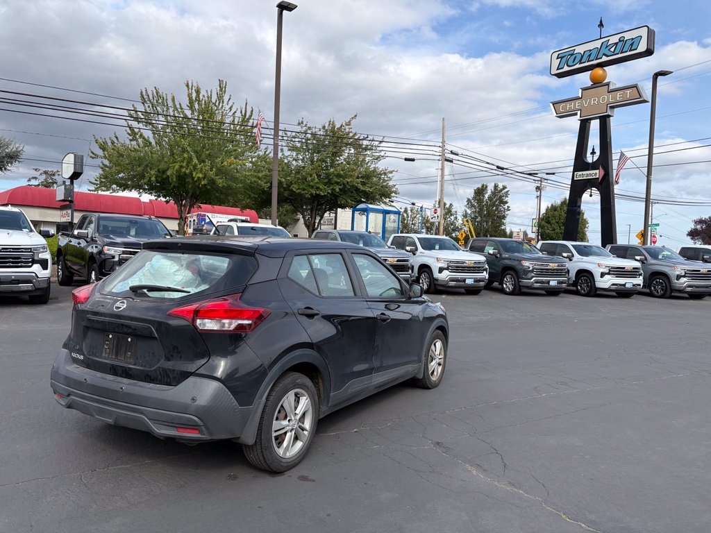 Used 2020 Nissan Kicks S FWD image 5