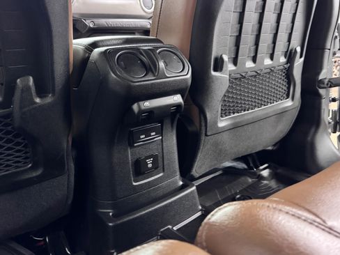 Used 2021 Jeep Wrangler Unlimited Rubicon image 34