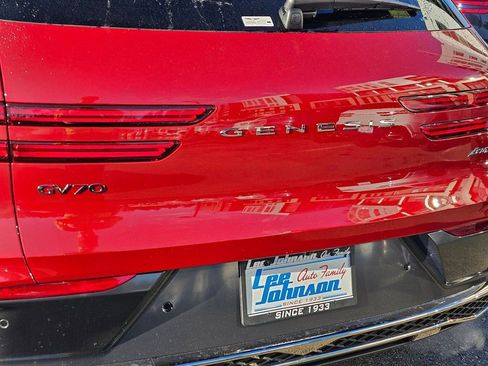 New 2026 Genesis GV70 2.5T Advanced image 25