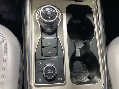 Used 2021 Ford Explorer XLT w/ Equipment Group 202A AWD/4WD image 35