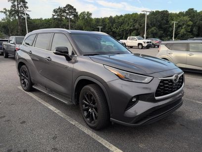Used 2023 Toyota Highlander XLE