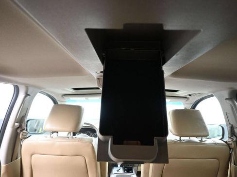 Used 2011 Nissan Armada Platinum w/ 2nd Row Captain Seat Pkg RWD image 39