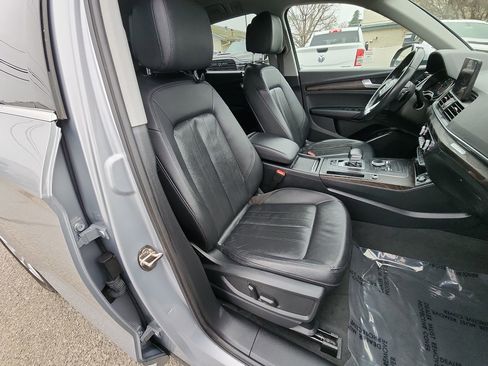 Used 2020 Audi Q5 2.0T Premium w/ Convenience Package image 24