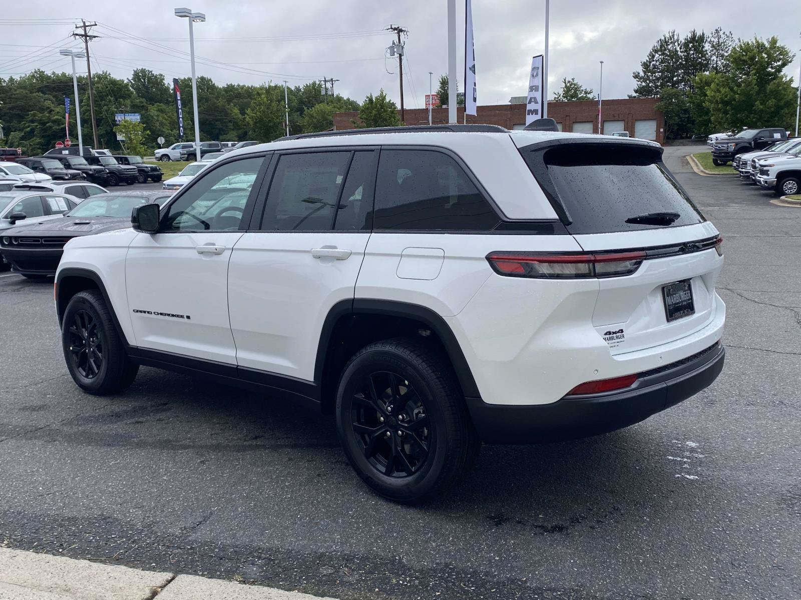 New 2026 Jeep Grand Cherokee Altitude AWD/4WD image 5