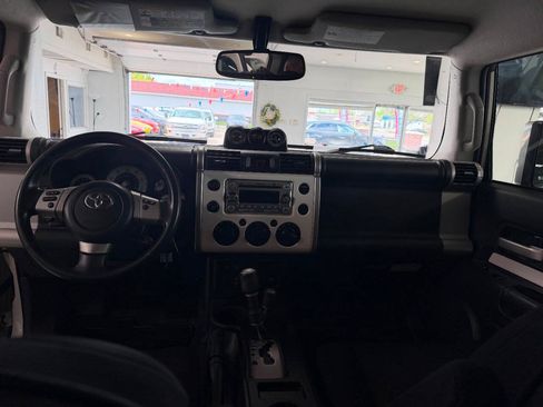 Used 2014 Toyota FJ Cruiser 4WD w/ Upgrade Package image 14