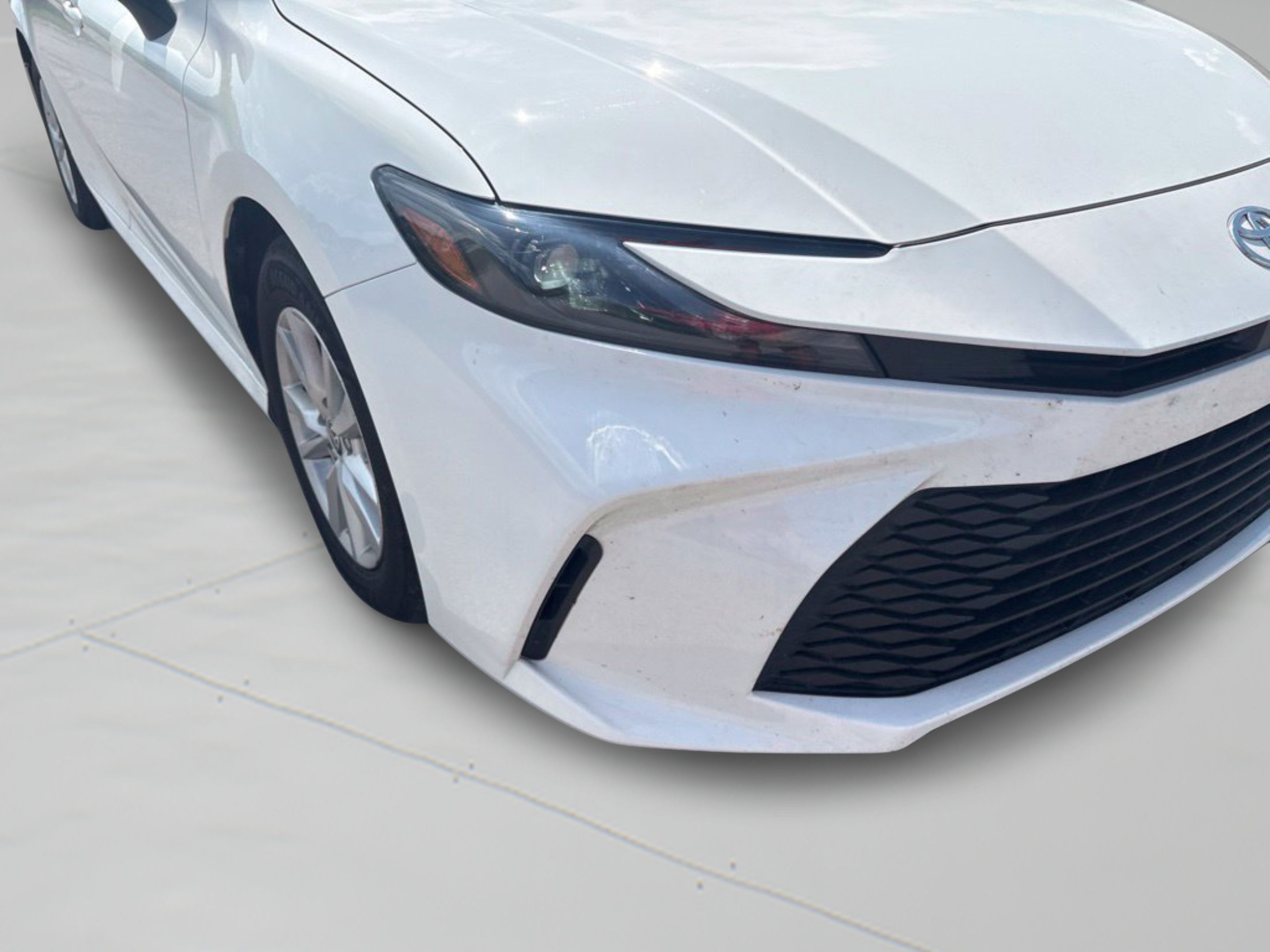 Used 2025 Toyota Camry LE FWD image 25