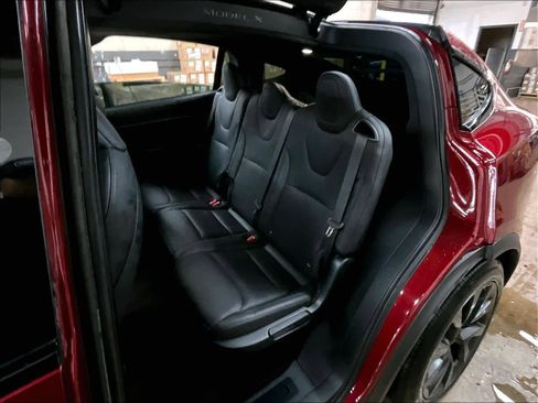 Used 2024 Tesla Model X image 29