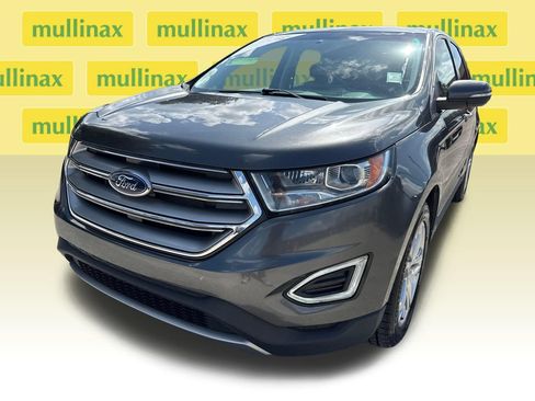 Used 2018 Ford Edge Titanium FWD image 11
