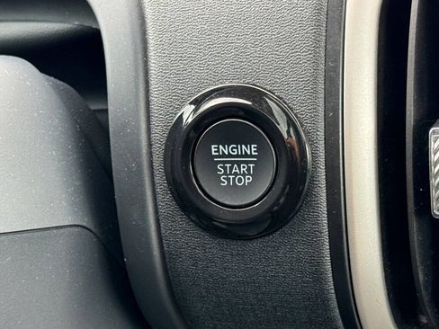Used 2025 Ford Expedition Active AWD/4WD image 31