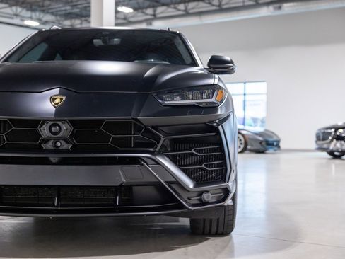 Used 2022 Lamborghini Urus image 20