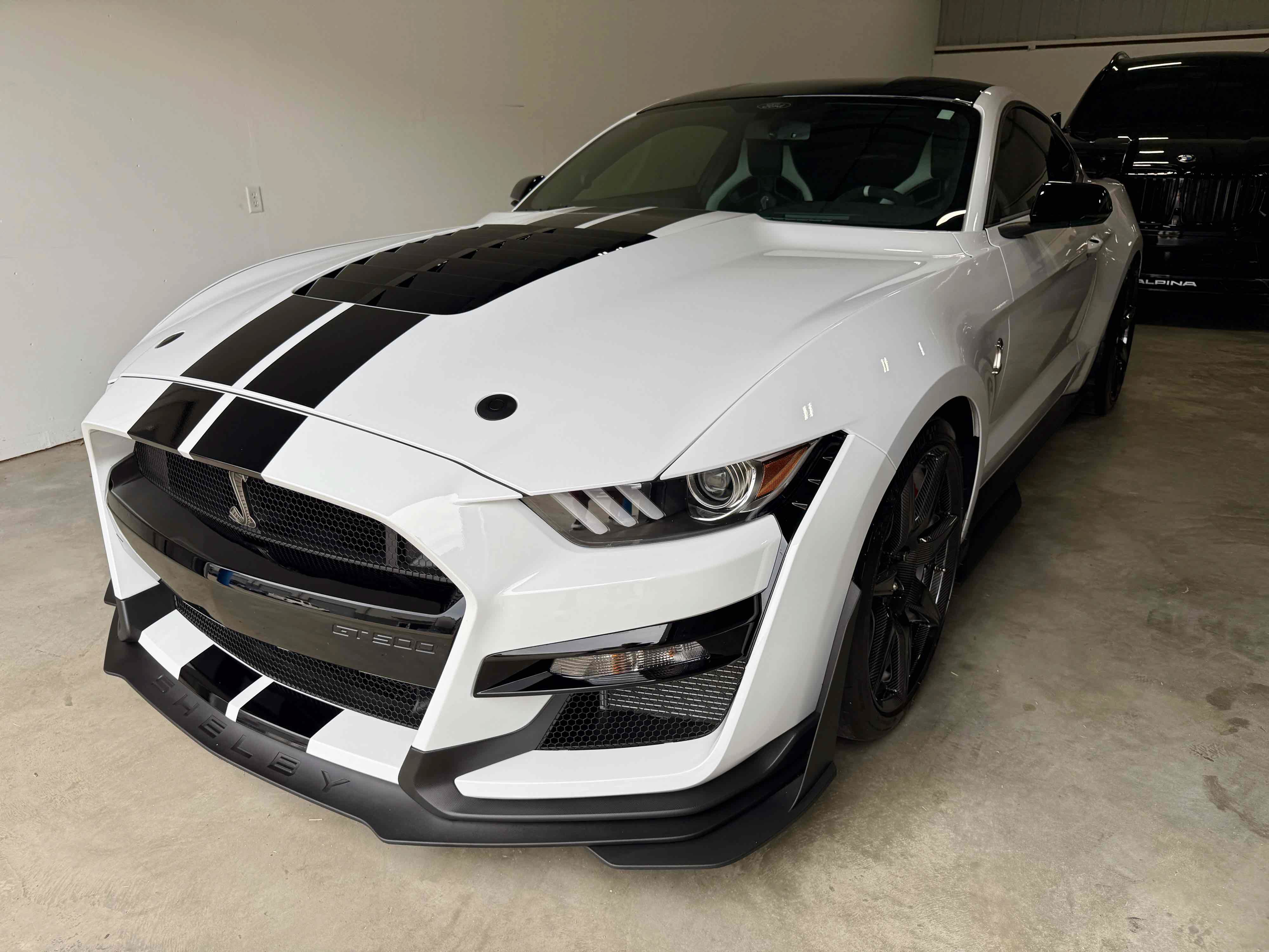 Used 2021 Ford Mustang Shelby GT500 w/ Carbon Fiber Track Pack RWD image 12