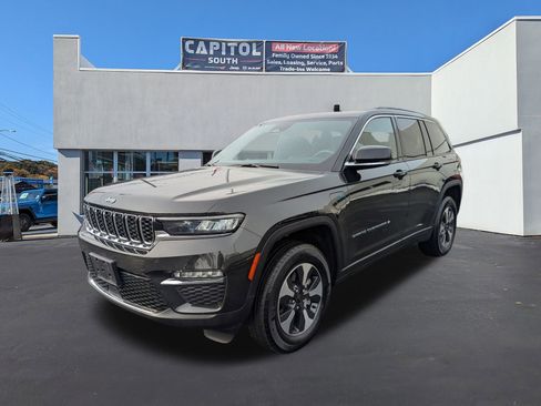 Used 2024 Jeep Grand Cherokee Limited 4xe w/ Trailer Tow Package image 7