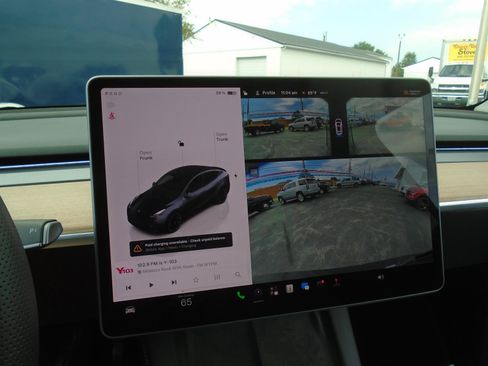 Used 2024 Tesla Model Y Long Range AWD/4WD image 9