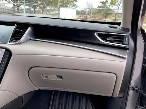 Used 2023 INFINITI QX50 Luxe image 17