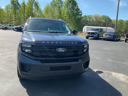 New 2026 Ford Expedition Active AWD/4WD image 2
