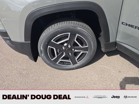 New 2026 Jeep Cherokee Laredo AWD/4WD image 23