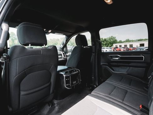 Used 2023 RAM 1500 Big Horn AWD/4WD image 36