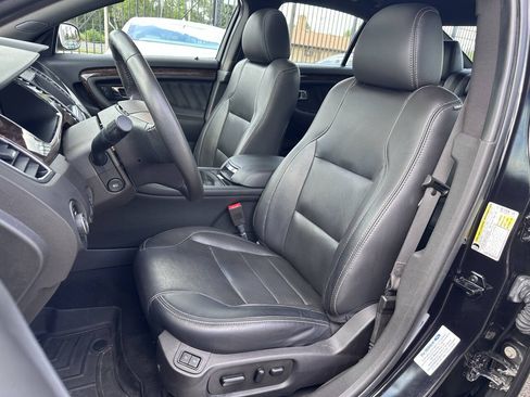 Used 2019 Ford Taurus Limited w/ Driver Assist Package FWD image 30