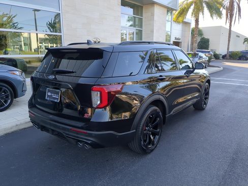 Used 2020 Ford Explorer ST w/ ST Street Pack image 4