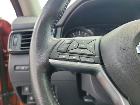 Used 2018 Nissan Rogue SL w/ Premium Package AWD/4WD image 22