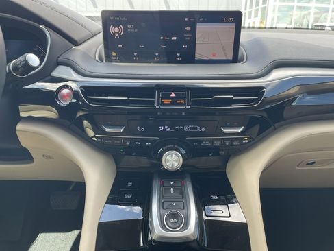 Used 2024 Acura MDX Technology image 16