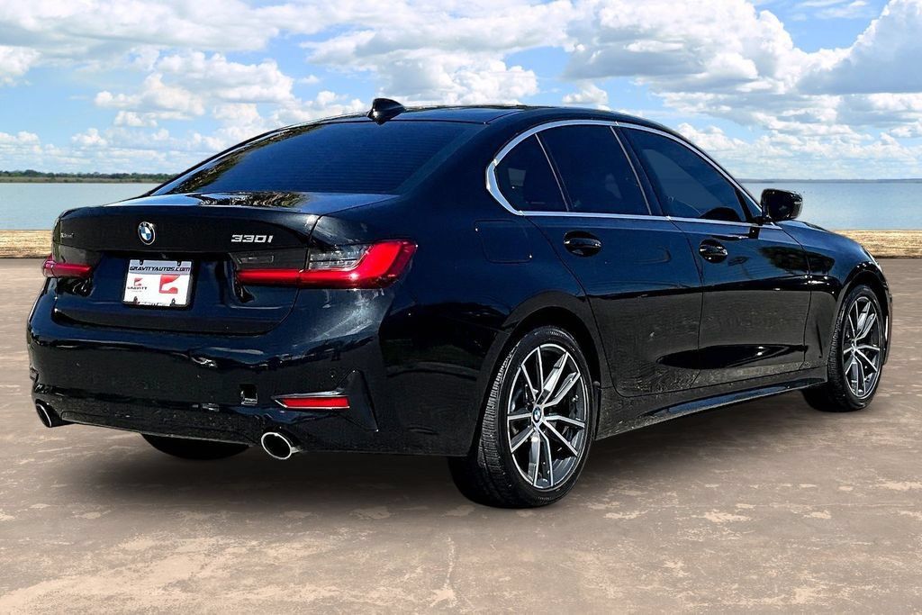 Used 2021 BMW 330i xDrive Sedan w/ Convenience Package AWD/4WD image 4