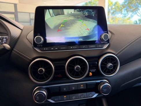 Used 2025 Nissan Sentra SV image 17