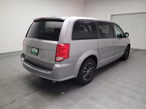 Used 2017 Dodge Grand Caravan GT FWD image 9
