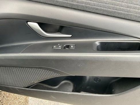 Used 2024 Hyundai Elantra Limited FWD image 21