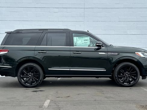 New 2024 Lincoln Navigator Black Label image 2