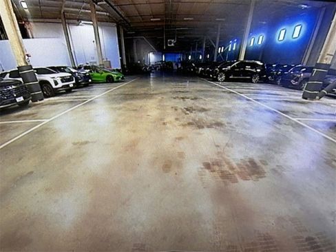 Used 2023 Cadillac Escalade Premium Luxury image 29