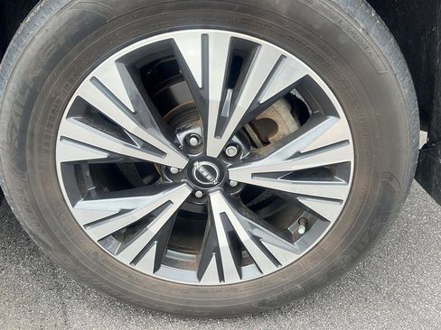 Used 2023 Nissan Rogue SV w/ SV Premium B Package FWD image 7