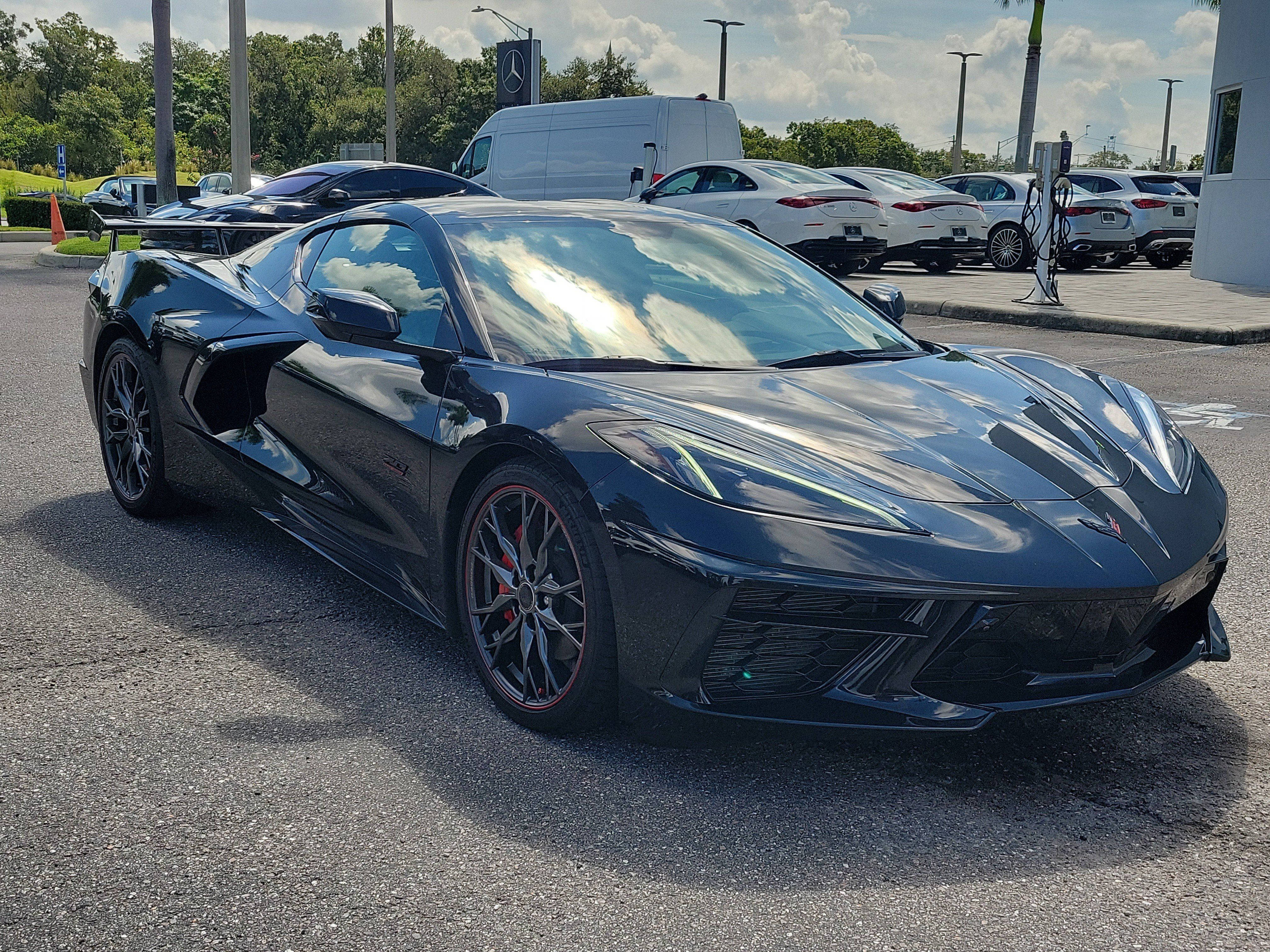Used 2023 Chevrolet Corvette Stingray Premium Cpe RWD image 2