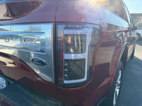 Used 2015 Ford F150 Platinum w/ Equipment Group 701A Luxury image 28