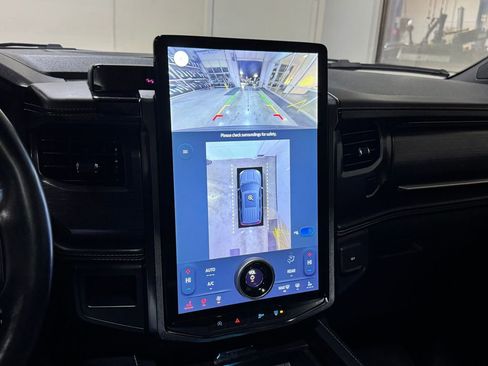 Used 2022 Ford Expedition Max Platinum image 12