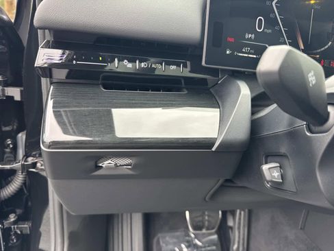 New 2026 BMW 530i w/ Executive Package image 31